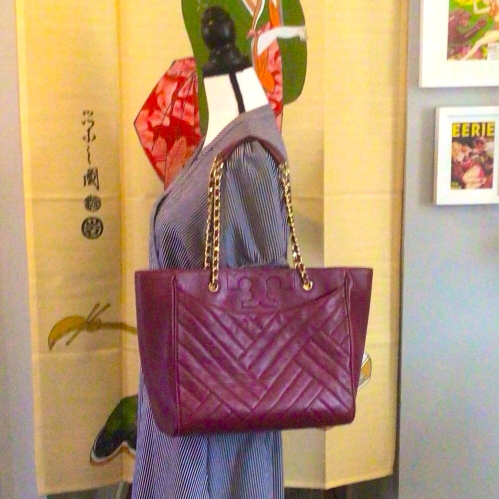 TORY BURCH BURGUNDY ALEXA TOTE/BAG